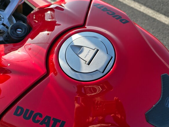 2022 Ducati Panigale V4, красный, 2900000 рублей - вид 9