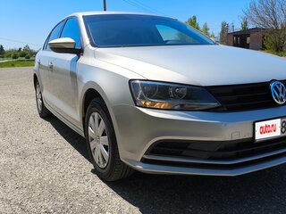 2015 Volkswagen Jetta VI Рестайлинг, серебристый, 1600000 рублей, вид 1