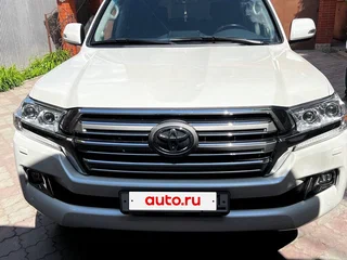 2020 Toyota Land Cruiser 200 Series Рестайлинг 2, белый, 8200000 рублей, вид 3