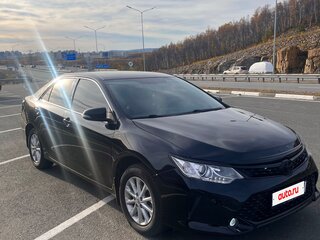 2015 Toyota Camry VII (XV50) Рестайлинг, чёрный, 1730000 рублей, вид 2