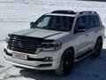 2017 Toyota Land Cruiser 200 Series Рестайлинг 2, белый, 8800000 рублей