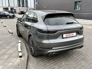 2019 Porsche Cayenne III, серый, 6500000 рублей, вид 5