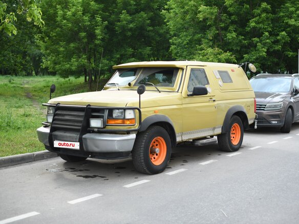 1995 Ford Bronco V, золотистый, 5000000 рублей - вид 9