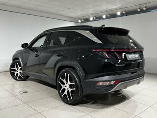 2023 Hyundai Tucson IV, чёрный, 3190000 рублей, вид 4