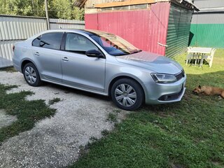 2011 Volkswagen Jetta VI, серебристый, 950000 рублей, вид 4