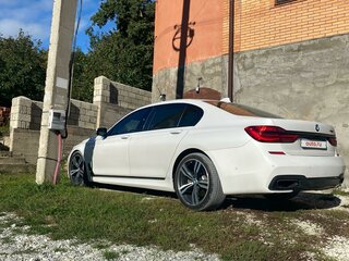 2018 BMW 7 серии 750i VI (G11/G12), белый, 3500000 рублей, вид 4