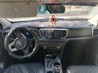 2020 Kia Sportage IV Рестайлинг, серый, 1800000 рублей, вид 4