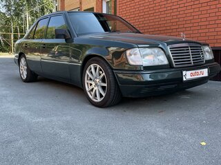 1989 Mercedes-Benz W124 230, зелёный, 500000 рублей, вид 4