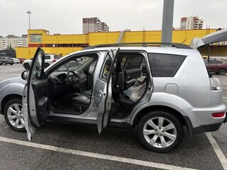 2011 Mitsubishi Outlander II Рестайлинг, серебристый, 950000 рублей, вид 5