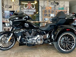 2026 Harley-Davidson Tri Glide, чёрный, 6950000 рублей, вид 4