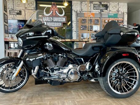 2026 Harley-Davidson Tri Glide, чёрный, 6950000 рублей, вид 4