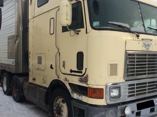 1998 International 9000 Series, бежевый, 900000 рублей, вид 2