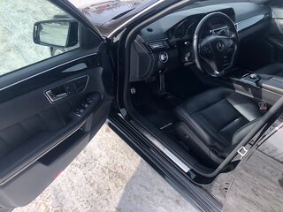 2010 Mercedes-Benz E-Класс 300 IV (W212, S212, C207), чёрный, 1700000 рублей, вид 5