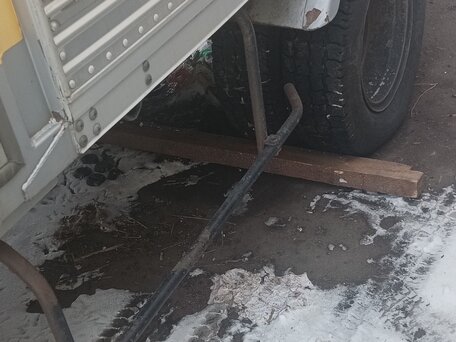 1993 Mitsubishi Delica, серый, 1050000 рублей, вид 4