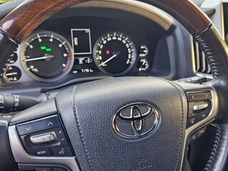 2019 Toyota Land Cruiser 200 Series Рестайлинг 2, чёрный, 10300000 рублей, вид 5