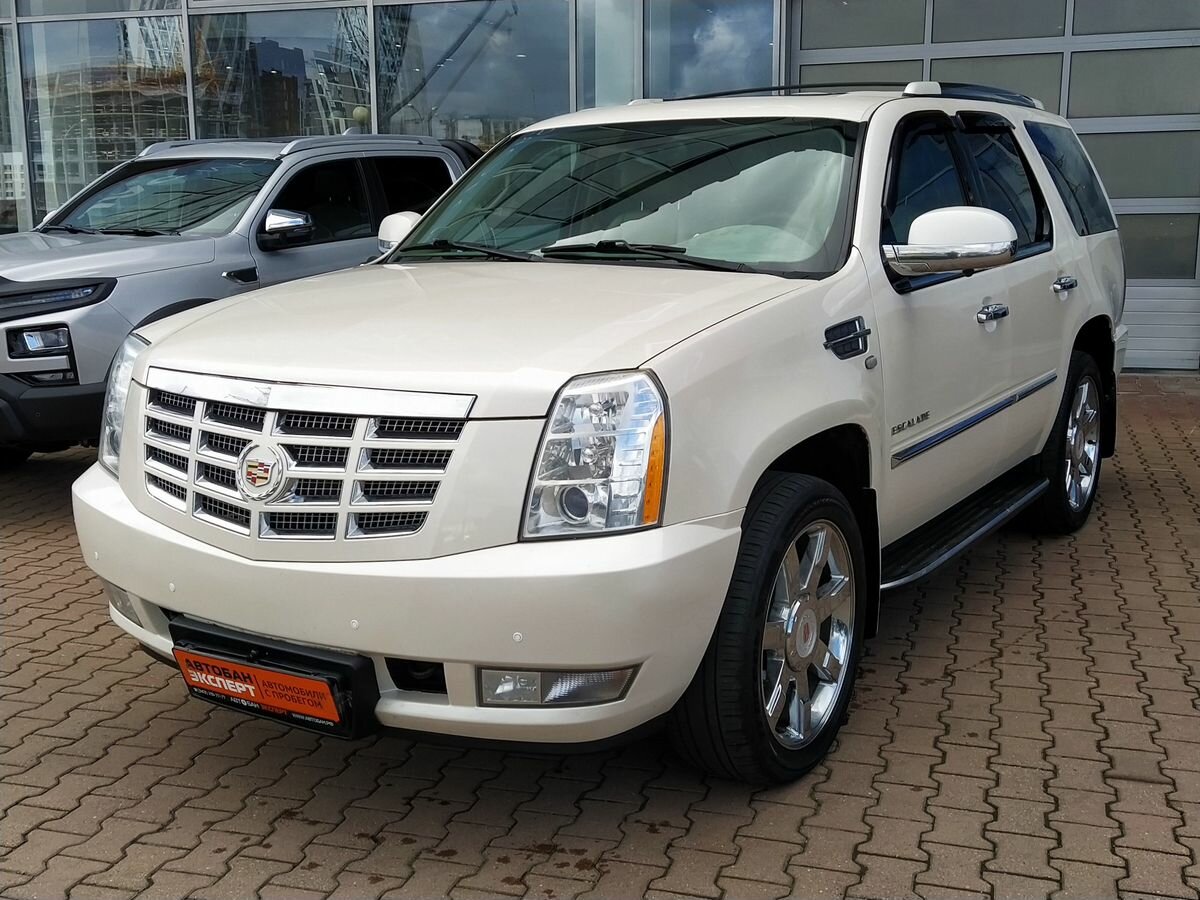 Открыть фотографии: Cadillac Escalade III