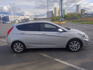 2012 Hyundai Solaris I, серебристый, 1100000 рублей, вид 4