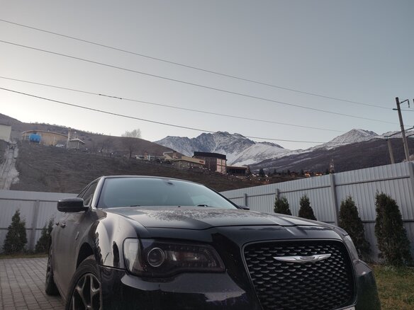 2015 Chrysler 300C II Рестайлинг, чёрный, 2500000 рублей - вид 16
