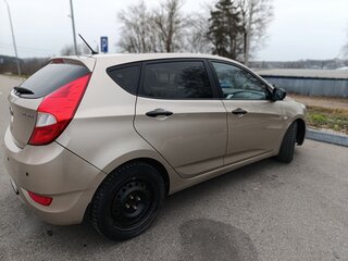 2014 Hyundai Solaris I, бежевый, 700000 рублей, вид 5