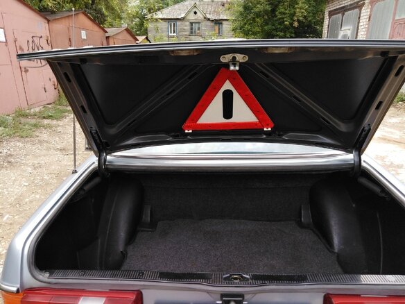 1982 Mercedes-Benz W123 230, серебристый - вид 4