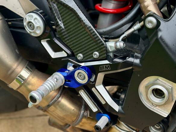 2022 BMW S 1000 RR, серый, 1800000 рублей - вид 8