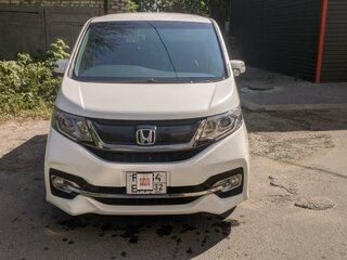 2015 Honda Stepwgn Spada V, белый, 1800000 рублей, вид 1