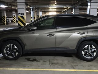 2024 Hyundai Tucson IV Рестайлинг, коричневый, 3500000 рублей, вид 3