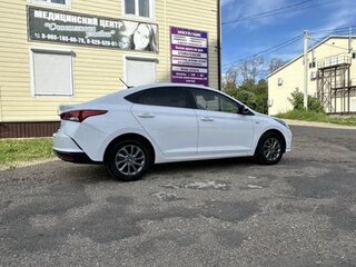 2022 Hyundai Solaris II Рестайлинг, белый, 1700000 рублей, вид 3