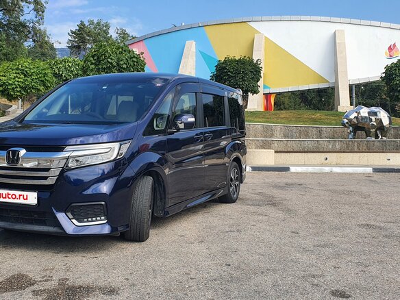 2019 Honda Stepwgn Spada V Рестайлинг, синий, 2390000 рублей - вид 1