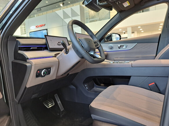 2025 Tenet T8, зелёный, 3885000 рублей - вид 7