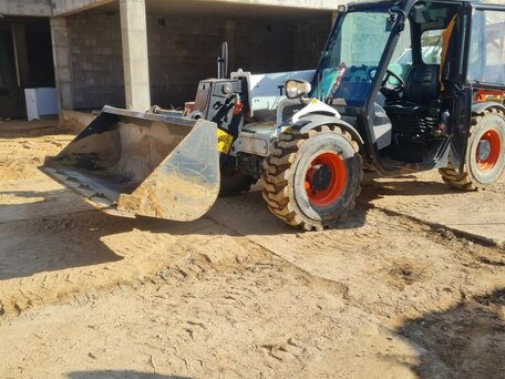 2015 Bobcat T2250, белый, 5700000 рублей, вид 4