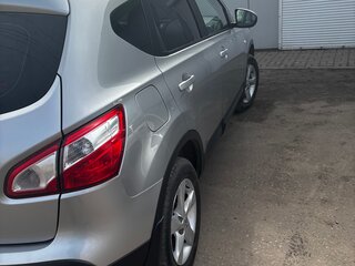 2010 Nissan Qashqai I Рестайлинг, серебристый, 850000 рублей, вид 2