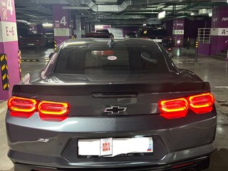 2022 Chevrolet Camaro SS VI Рестайлинг, серебристый, 7000000 рублей, вид 4