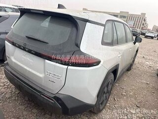 2026 Toyota RAV4 VI (XA60), белый, 4500000 рублей, вид 2