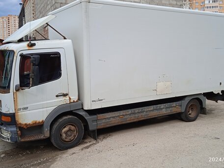 1999 Mercedes-Benz Atego, белый, 1100000 рублей, вид 2