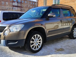 2012 Skoda Yeti I, коричневый, 1200000 рублей, вид 2