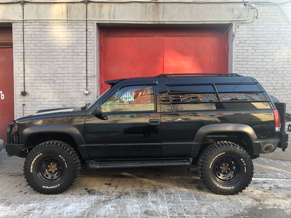 1997 Chevrolet Tahoe I, чёрный - вид 4