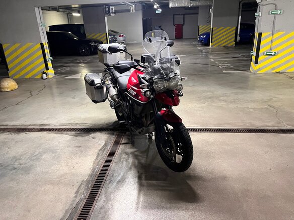 2017 Triumph Tiger 800, красный, 900000 рублей - вид 19