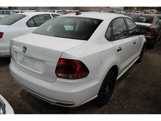 2017 Volkswagen Polo V Рестайлинг, белый, 550000 рублей, вид 3