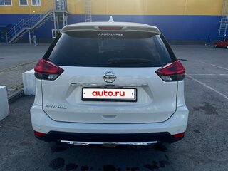 2018 Nissan X-Trail III Рестайлинг, белый, 2100000 рублей, вид 5