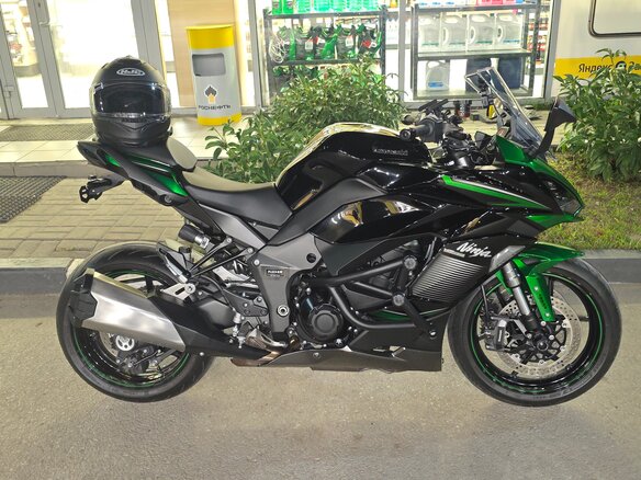 2023 Kawasaki Ninja 1000 SX, чёрный, 1400000 рублей