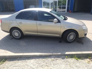 2008 Volkswagen Jetta V, золотистый, 530000 рублей, вид 2