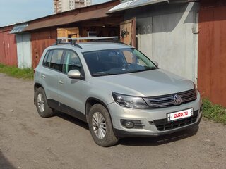 2013 Volkswagen Tiguan I Рестайлинг, серебристый, 980000 рублей, вид 1