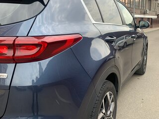 2019 Kia Sportage IV Рестайлинг, синий, 2600000 рублей, вид 5