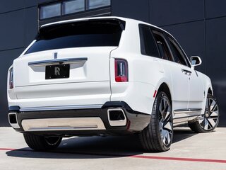 2025 Rolls-Royce Cullinan I Рестайлинг (Series II), белый, 63086894 рублей, вид 2