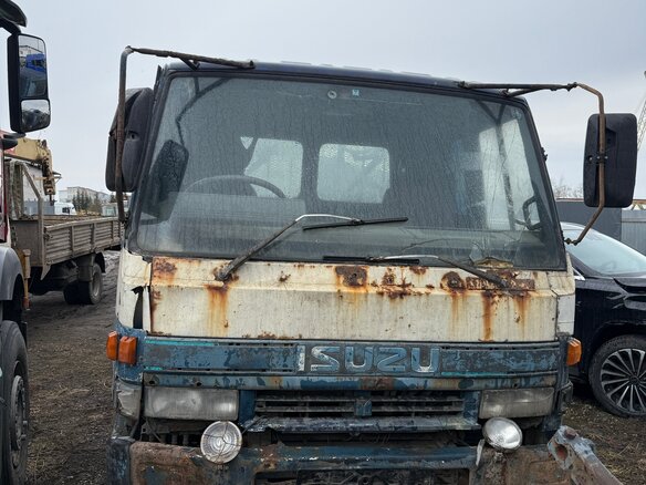 1992 Isuzu Forward (F-Series), синий, 400000 рублей - вид 5