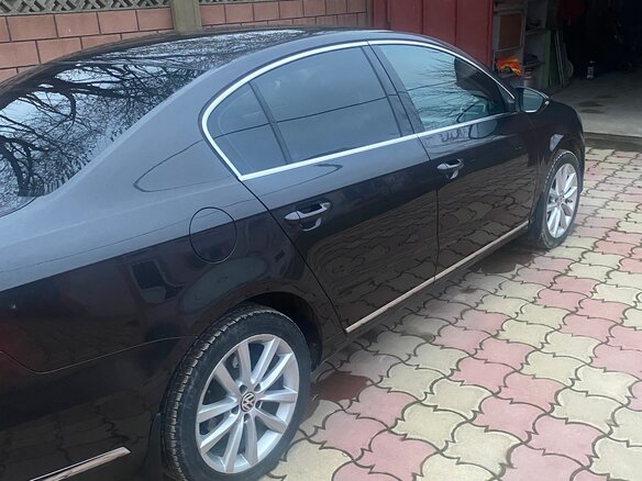 2011 Volkswagen Passat B7, чёрный, 1235000 рублей - вид 4