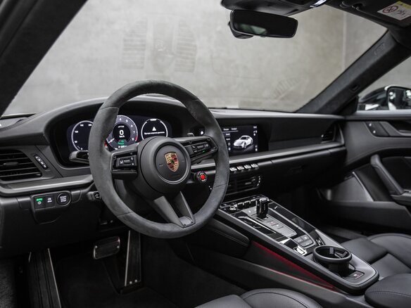 2025 Porsche 911 Carrera 4 GTS VIII (992) Рестайлинг, серый, 36000000 рублей - вид 8