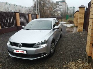 2013 Volkswagen Jetta VI, серебристый, 830000 рублей, вид 2