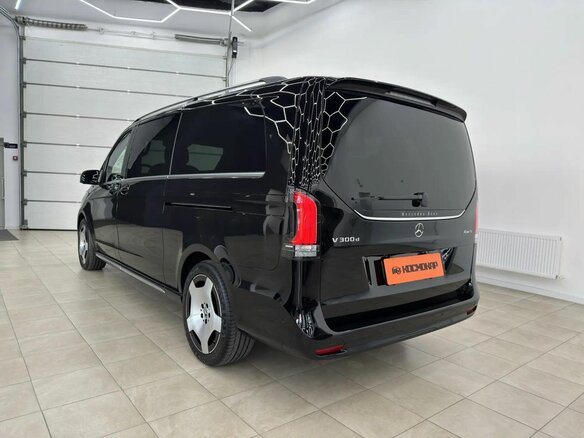 2026 Mercedes-Benz V-Класс Extra Long 300 d экстра длинный III (W447) Рестайлинг 2, чёрный, 13990000 рублей - вид 7